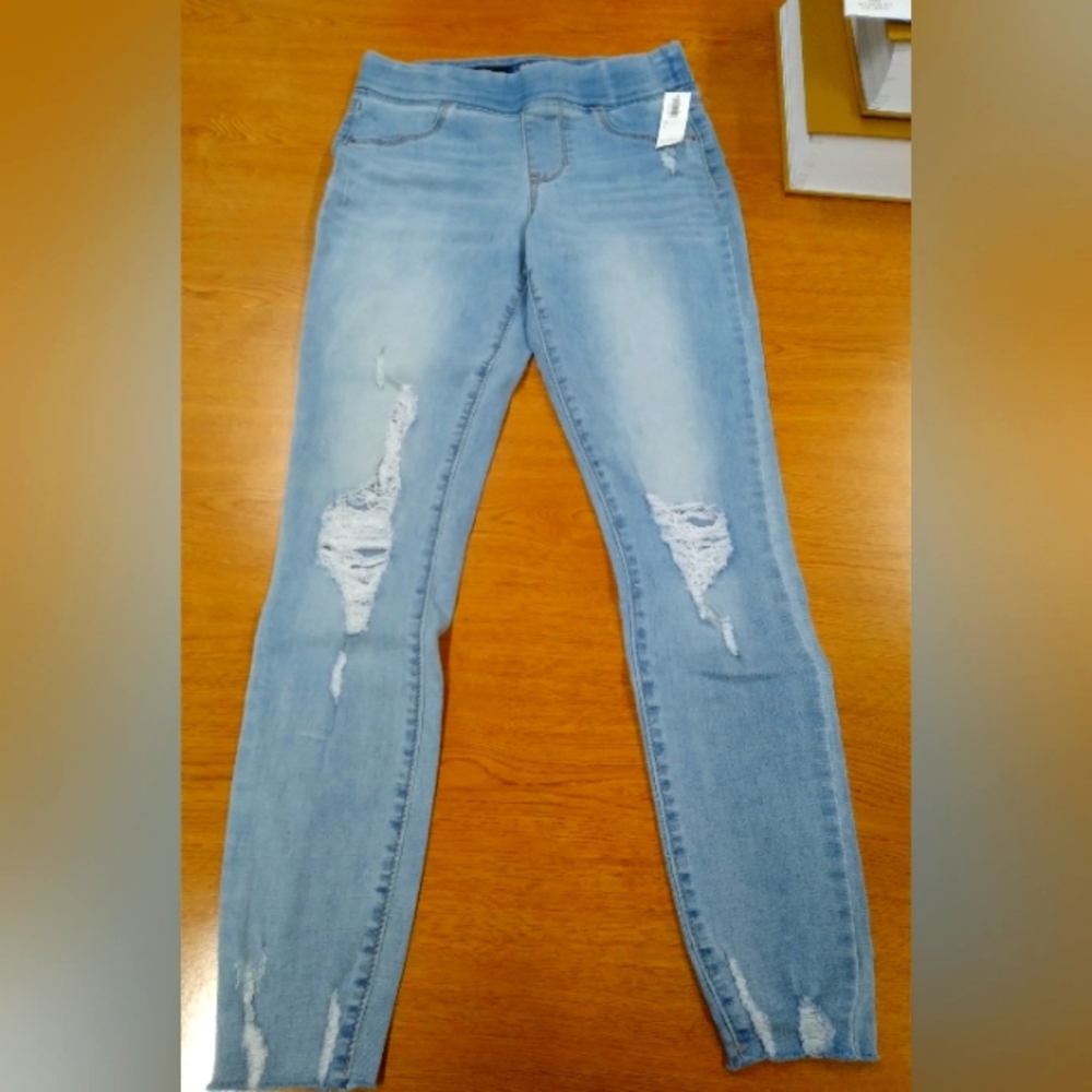 Old Navy distressed jeggings